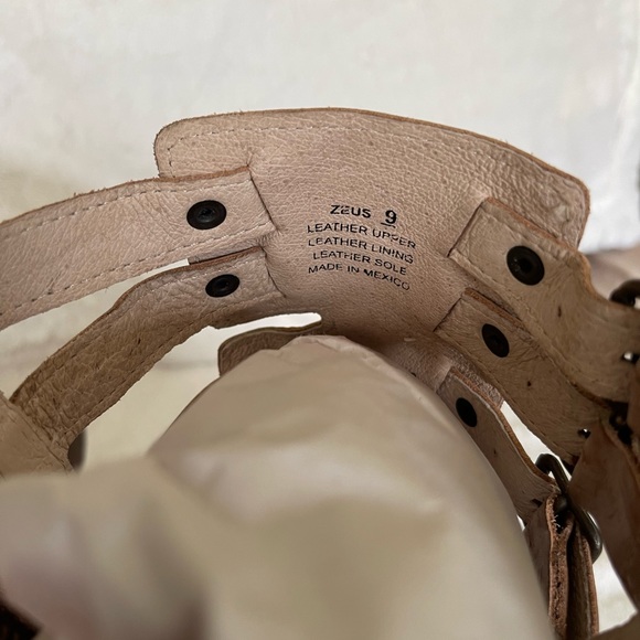 BNIB Freebird Taupe Zeus size 9 - Picture 6 of 7